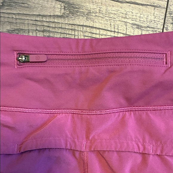 Lululemon shorts - Picture 5 of 10
